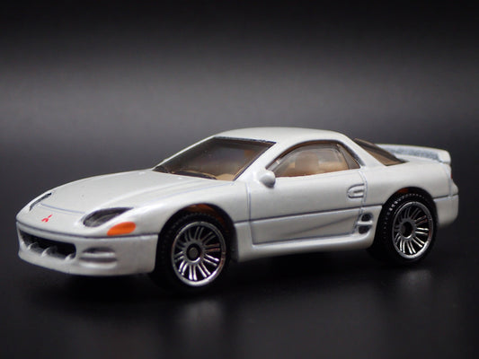 1990-2000 MITSUBISHI GTO 3000GT WHITE 1:64 SCALE DIORAMA DIECAST MODEL CAR