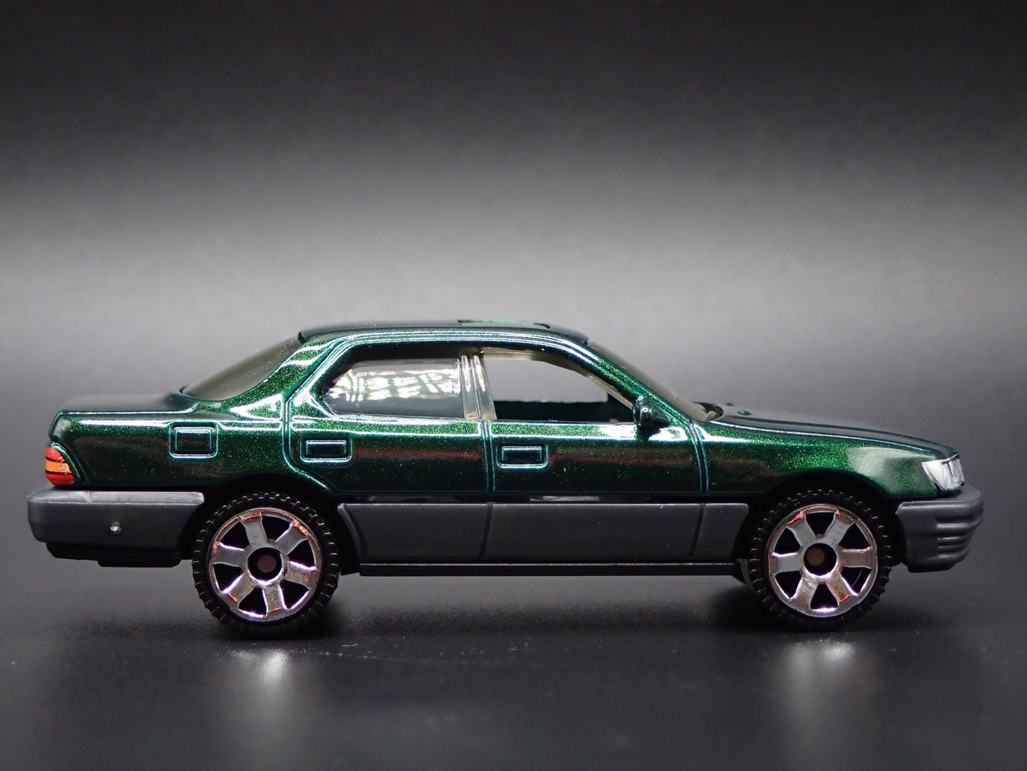 1992-1994 LEXUS LS 400 LS400 GREEN 1/64 SCALE COLLECTIBLE DIECAST MODEL CAR