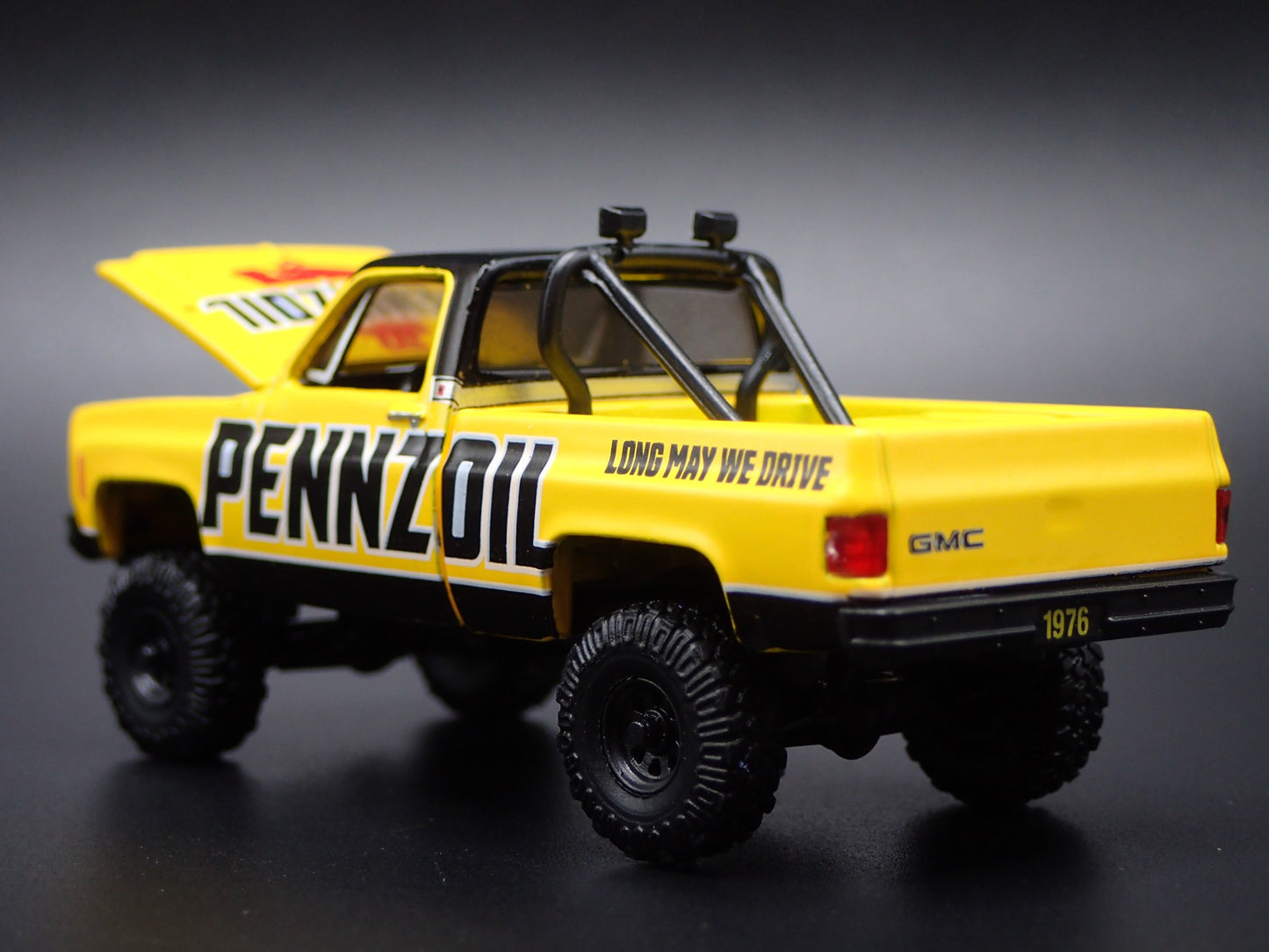 1976 76 GMC SIERRA GRANDE 15 PICKUP TRUCK 4X4 SQUAREBODY 1/64 SCALE MODEL CAR