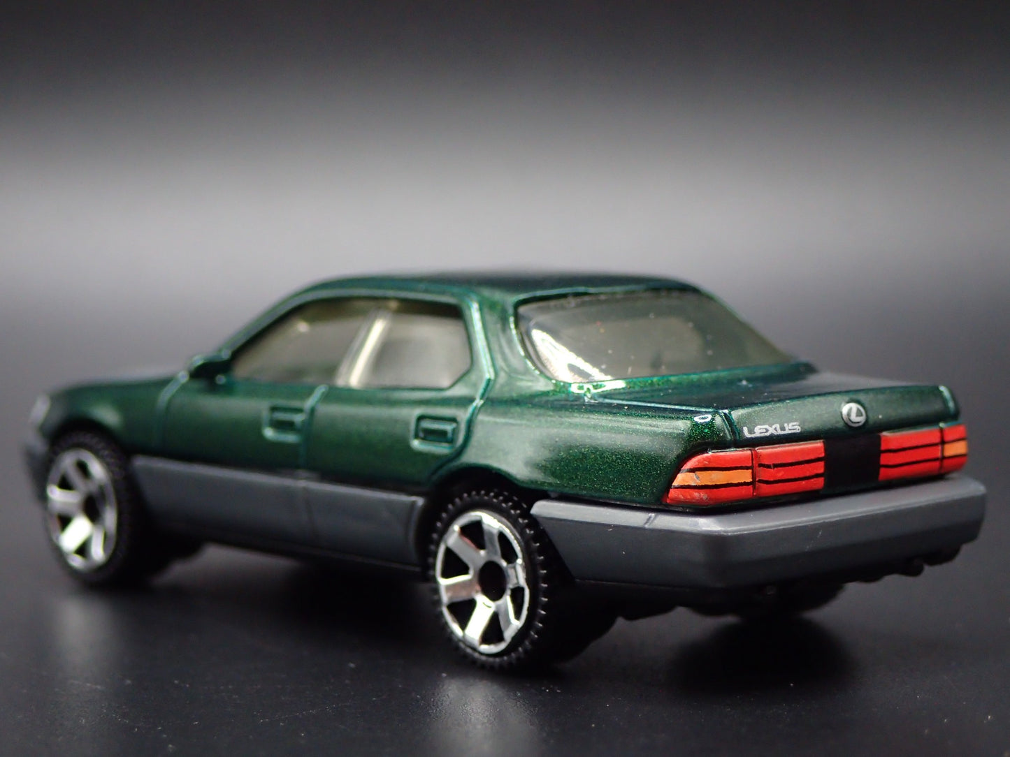 1992-1994 LEXUS LS 400 LS400 GREEN 1/64 SCALE COLLECTIBLE DIECAST MODEL CAR
