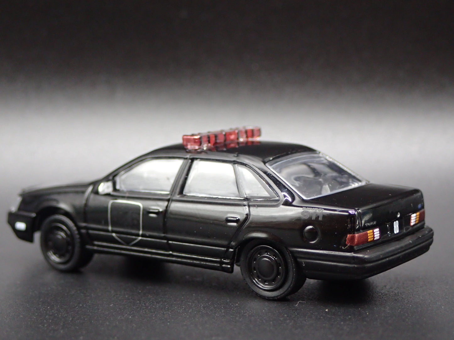 1986-1991 FORD TAURUS POLICE CAR 4 FOUR DOOR BLACK 1:64 SCALE DIECAST MODEL CAR