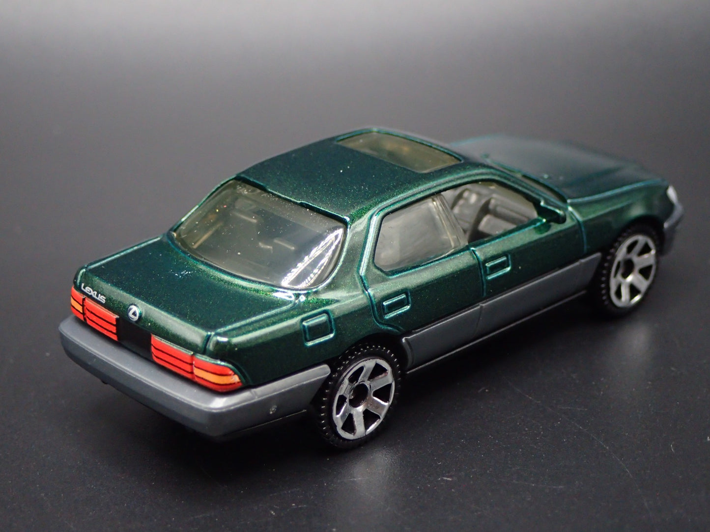 1992-1994 LEXUS LS 400 LS400 GREEN 1/64 SCALE COLLECTIBLE DIECAST MODEL CAR
