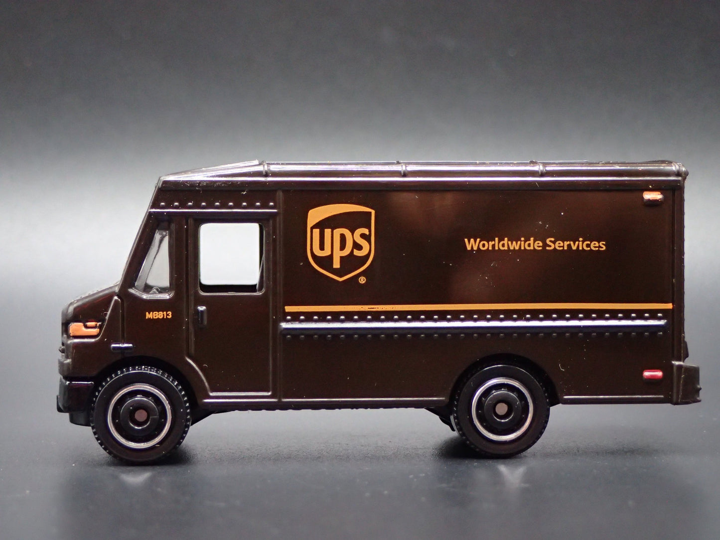 UPS UNITED PARCEL SERVICE DELIVERY STEP VAN BROWN 1:64 MB SCALE DIECAST MODEL