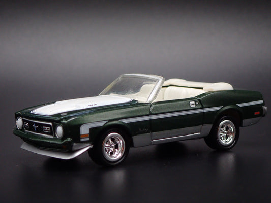 1972 72 FORD MUSTANG CONVERTIBLE GREEN RARE 1/64 SCALE DIORAMA DIECAST MODEL CAR