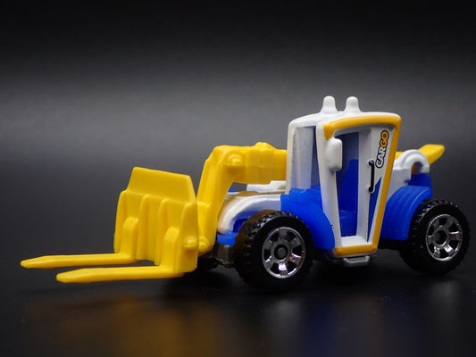 CONSTRUCTION FORKLIFT WHITE 1:64 MB SCALE COLLECTIBLE DIORAMA DIECAST MODEL CAR