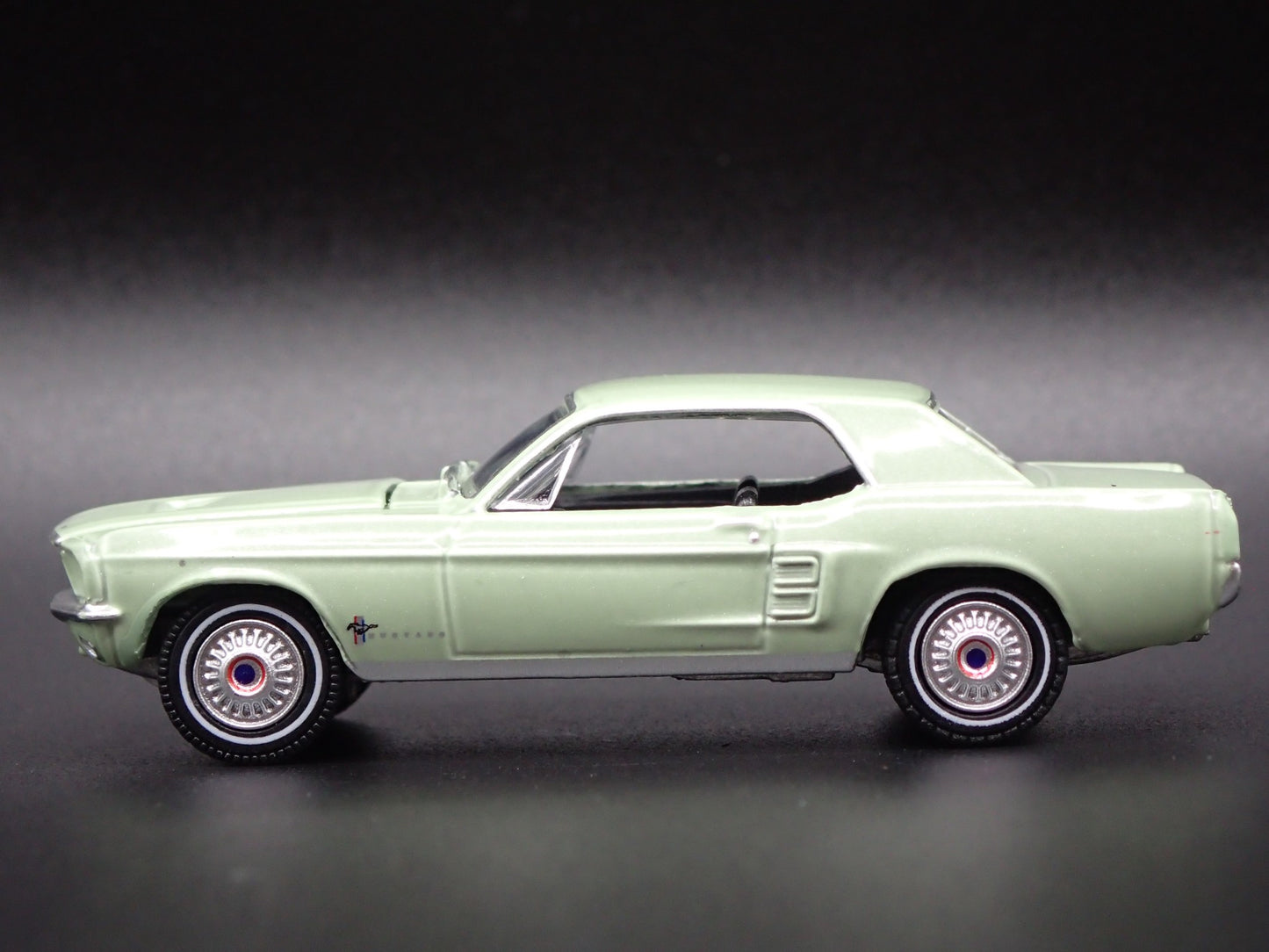 1967 67 FORD MUSTANG COUPE RARE 1:64 SCALE COLLECTIBLE DIORAMA DIECAST MODEL CAR