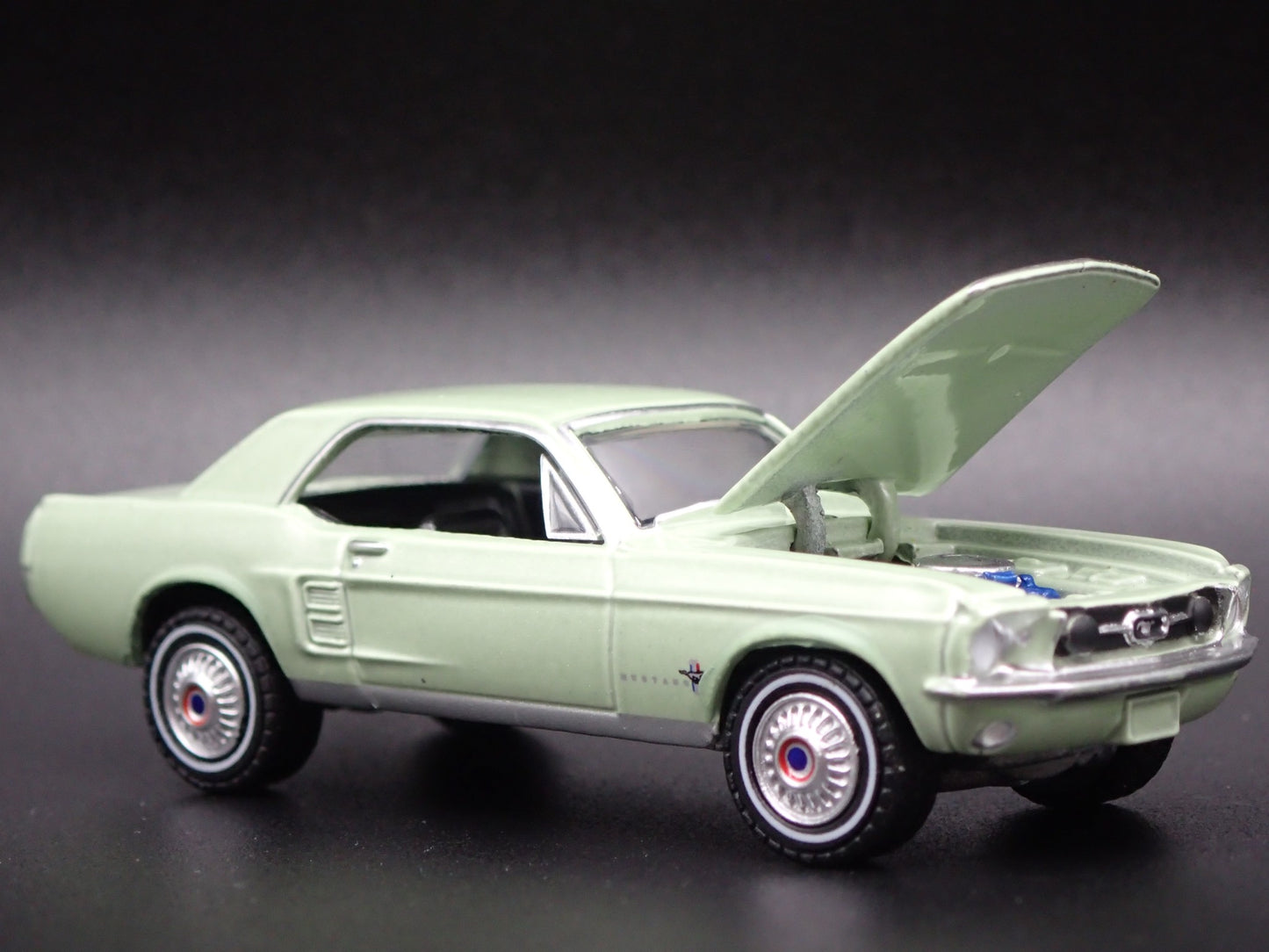 1967 67 FORD MUSTANG COUPE RARE 1:64 SCALE COLLECTIBLE DIORAMA DIECAST MODEL CAR