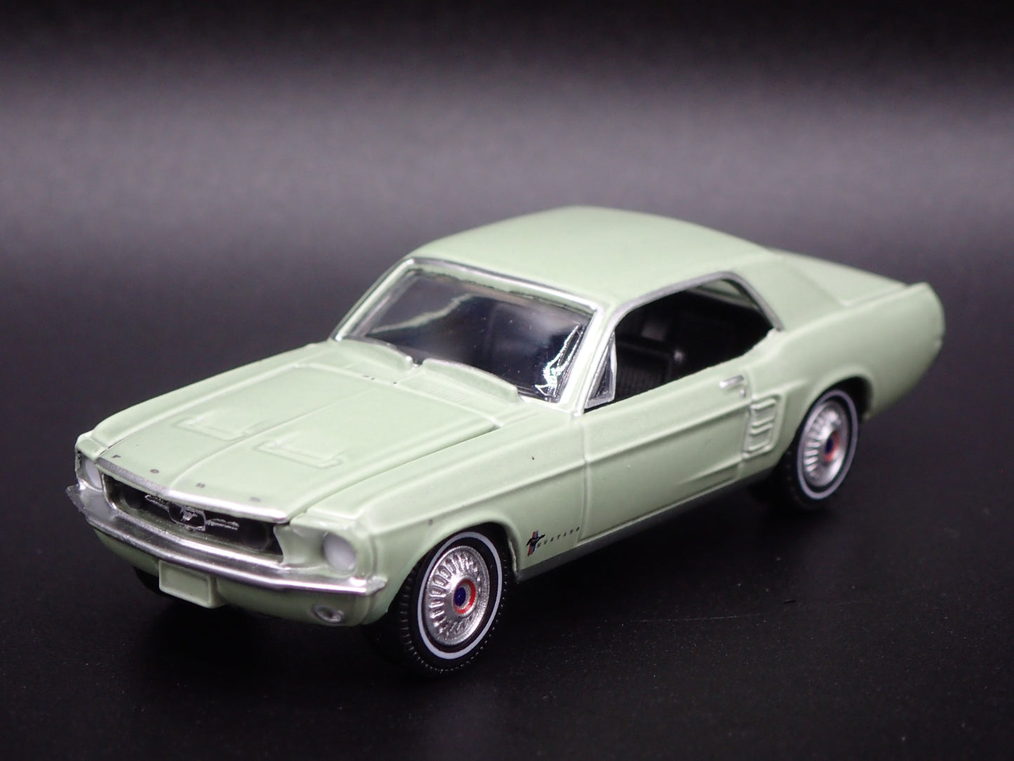 1967 67 FORD MUSTANG COUPE RARE 1:64 SCALE COLLECTIBLE DIORAMA DIECAST MODEL CAR