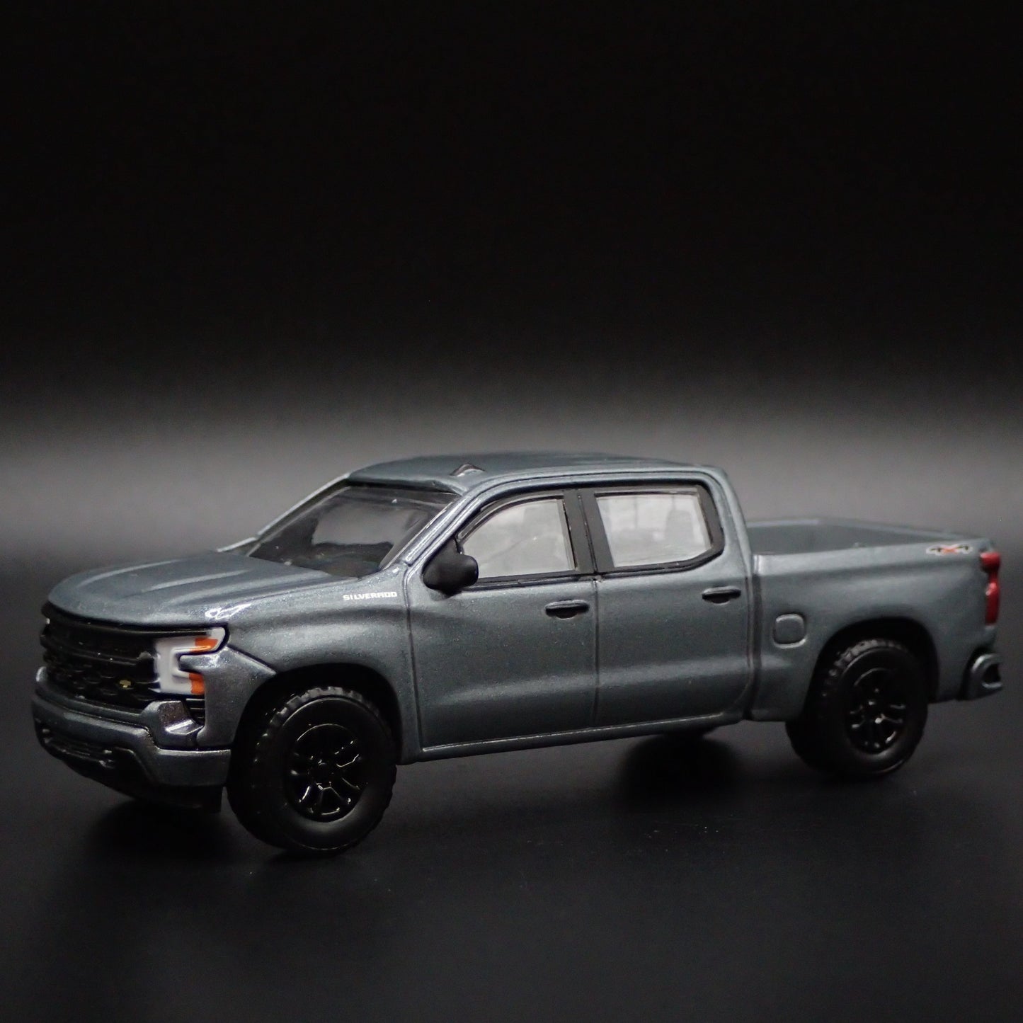2019- 2024 CHEVY CHEVROLET SILVERADO 1500 TRUCK  1/64 SCALE DIECAST MODEL CAR