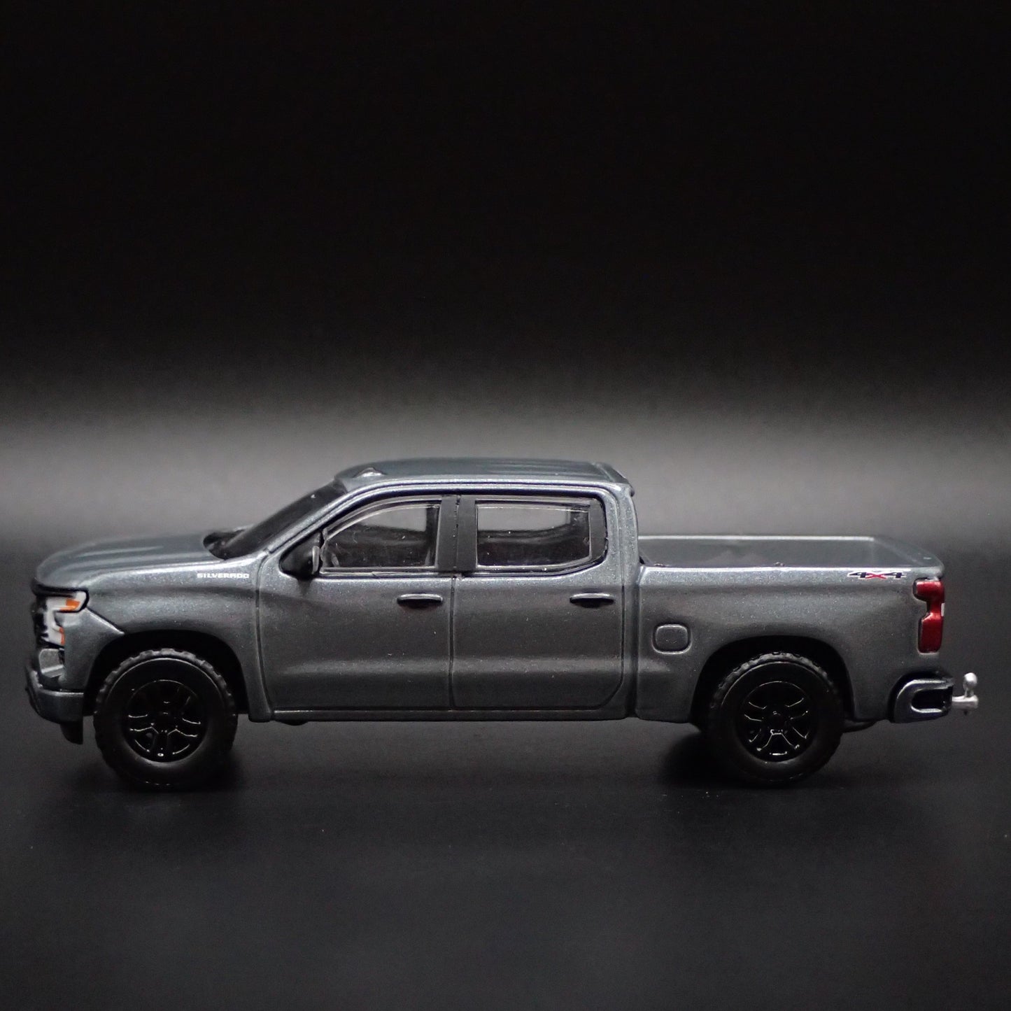 2019- 2024 CHEVY CHEVROLET SILVERADO 1500 TRUCK  1/64 SCALE DIECAST MODEL CAR