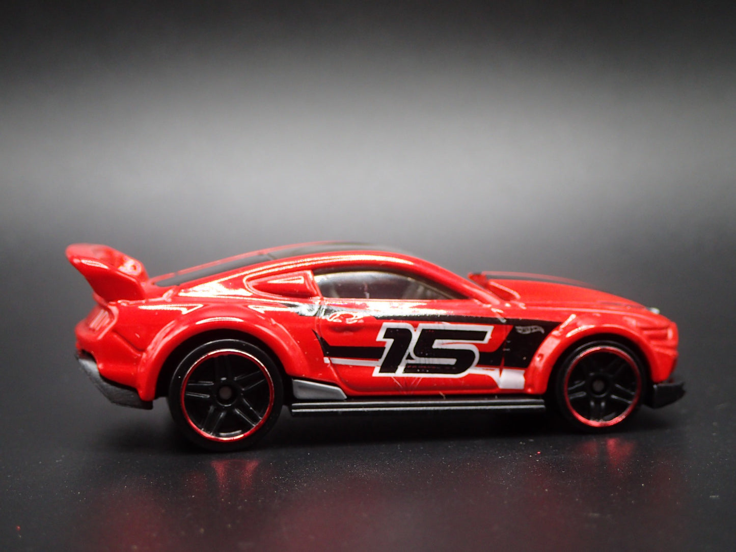 2015-2023 FORD MUSTANG RTR SPEC 5 DRIFT CAR 1/64 SCALE DIORAMA DIECAST MODEL CAR