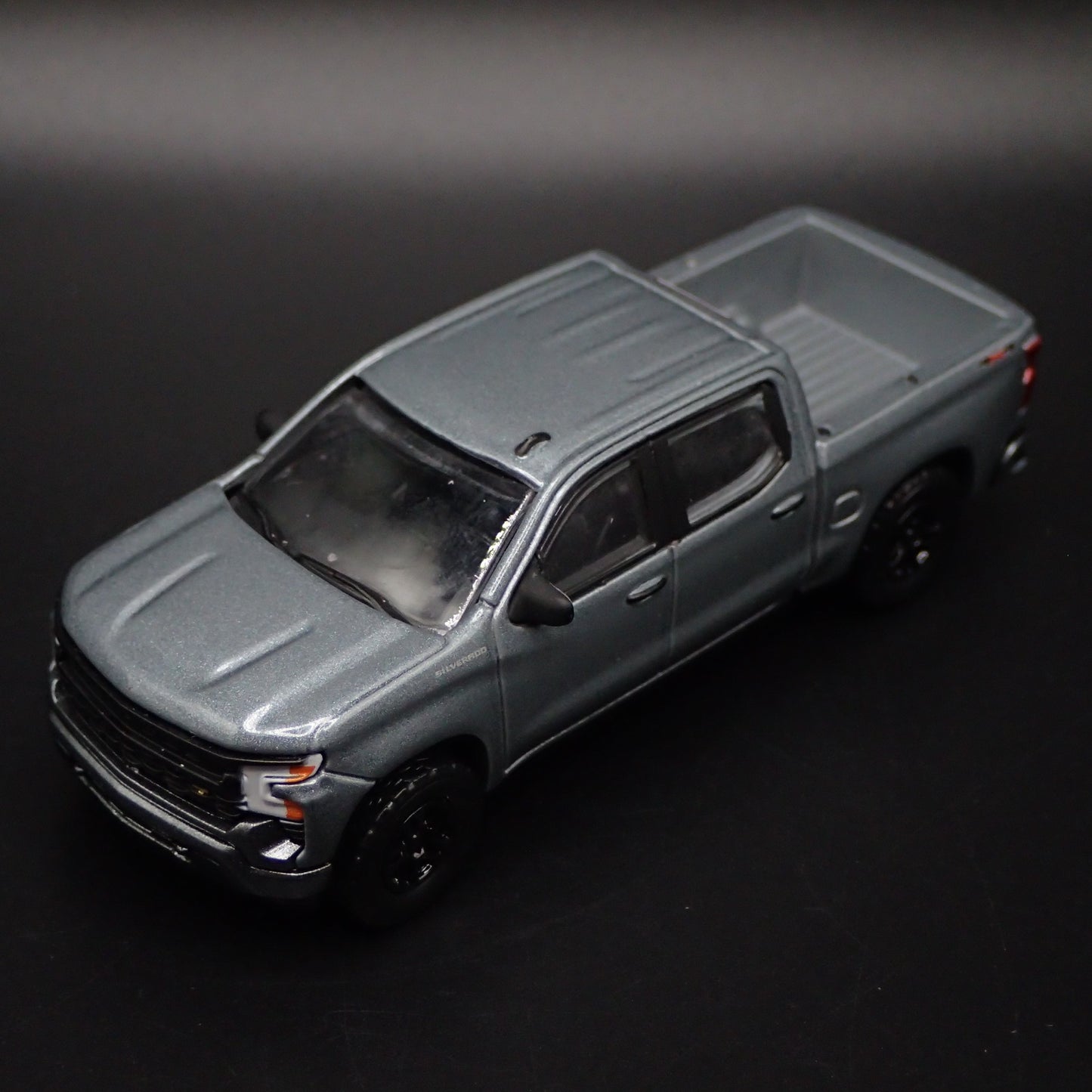 2019- 2024 CHEVY CHEVROLET SILVERADO 1500 TRUCK  1/64 SCALE DIECAST MODEL CAR