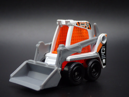 CONSTRUCTION SKIDSTER BOBCAT WHITE 1:64 MB SCALE DIORAMA DIECAST MODEL CAR