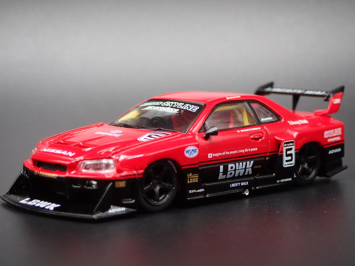 NISSAN SKYLINE LB-ER34 SUPER SILHOUTTE LBWK 1:64 SCALE DIORAMA DIECAST MODEL CAR