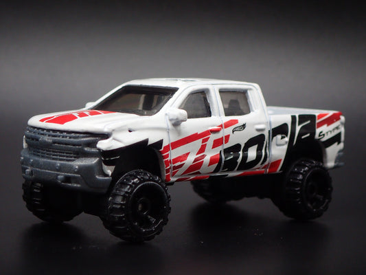 2019 19 CHEVY CHEVROLET SILVERADO LT TRAIL BOSS 1:64 SCALE DIECAST MODEL CAR