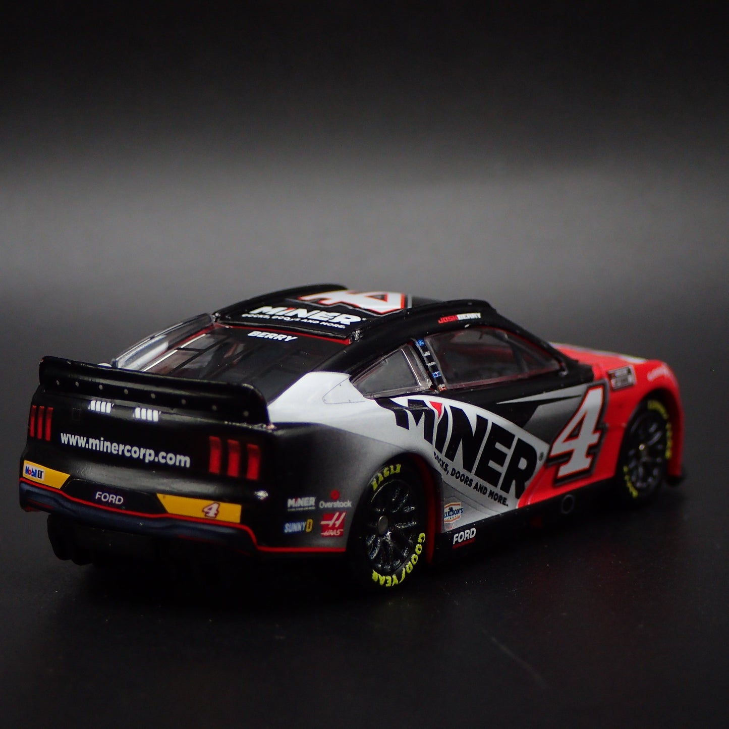 2024 24 FORD MUSTANG #4 JOSH BERRY MINER NASCAR 1:64 SCALE DIECAST MODEL CAR