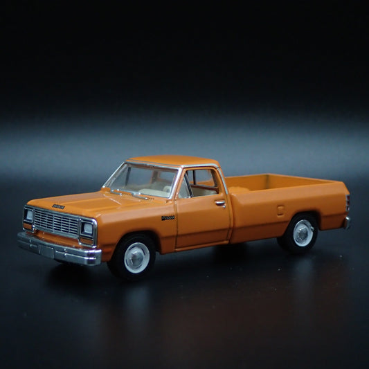 1982 82 DODGE RAM D250 PICKUP TRUCK 1/64 SCALE COLLECTIBLE DIECAST MODEL CAR