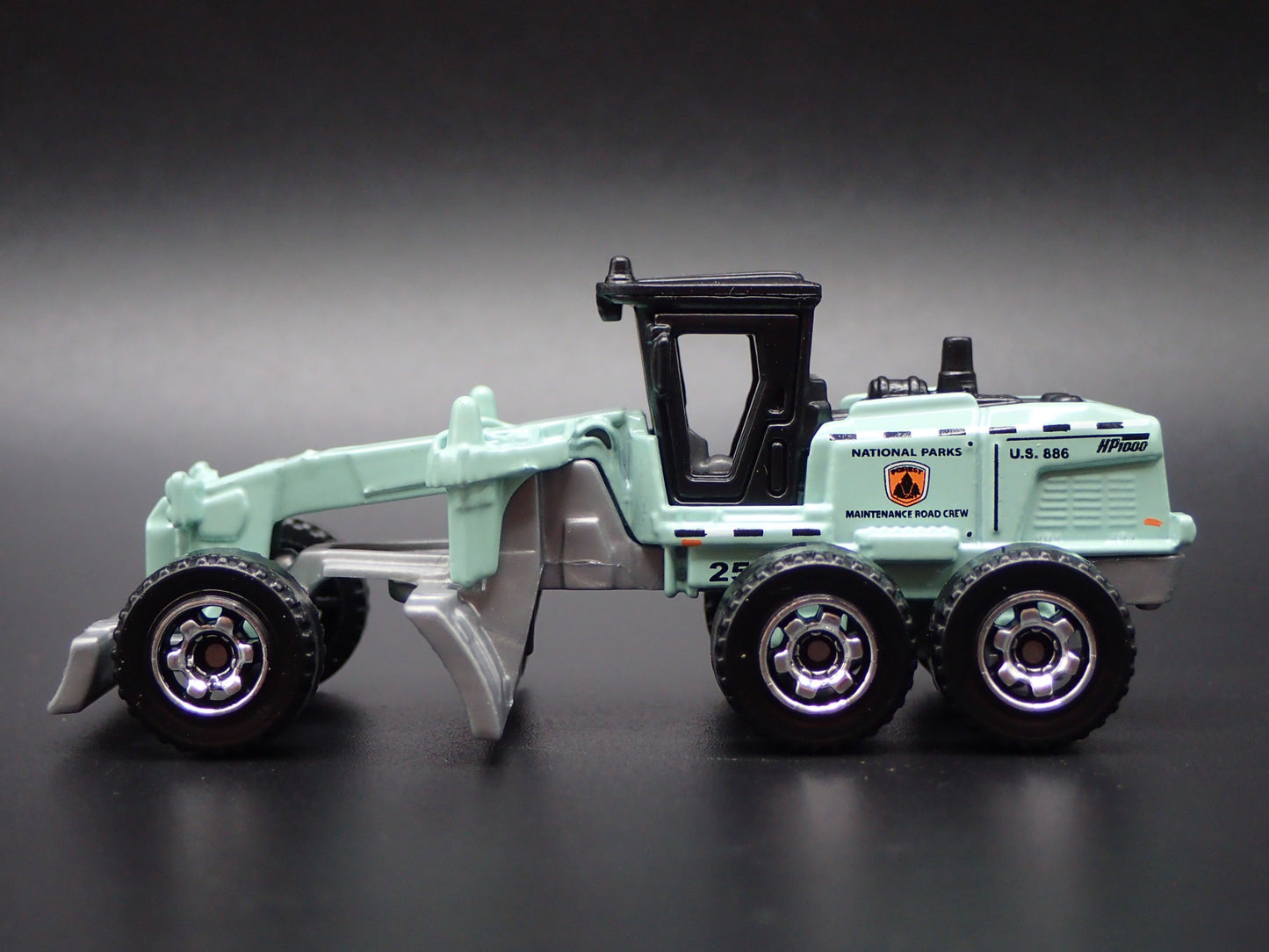 MOTOR GRADER CONSTRUCTION NATIONAL PARK RANGER 1:64 MB SCALE DIECAST MODEL CAR