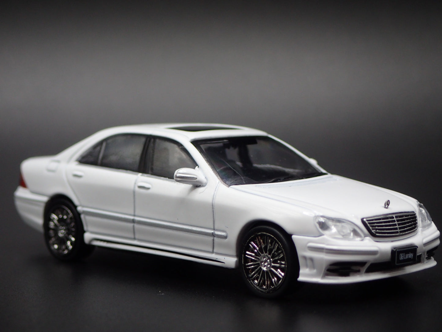 1998-2005 MERCEDES BENZ S CLASS WHITE 1:64 SCALE COLLECTIBLE DIECAST MODEL CAR