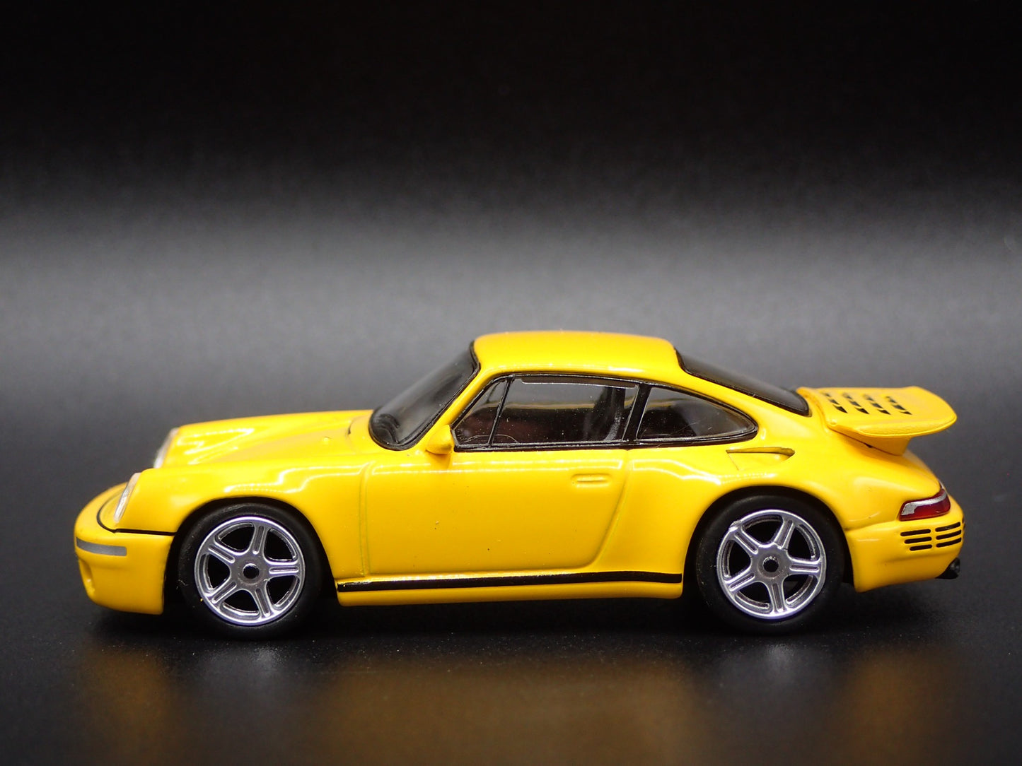 1987-1996 PORSCHE 911 CARRERA RUF CTR 1:64 SCALE DIORAMA DIECAST MODEL CAR