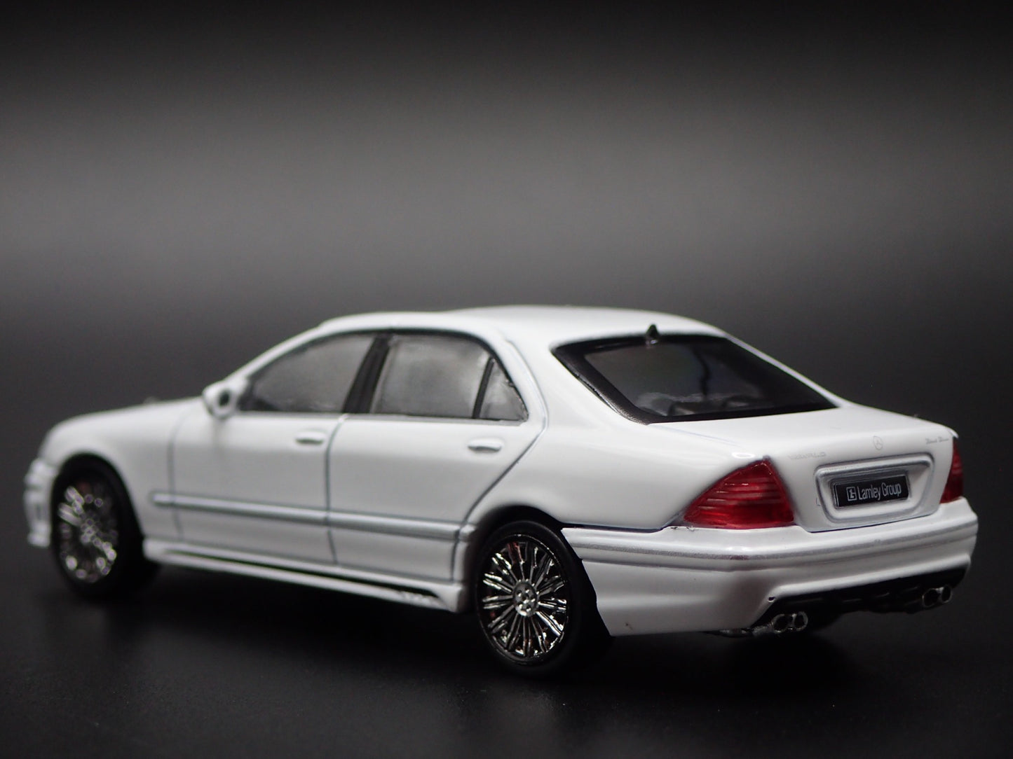 1998-2005 MERCEDES BENZ S CLASS WHITE 1:64 SCALE COLLECTIBLE DIECAST MODEL CAR