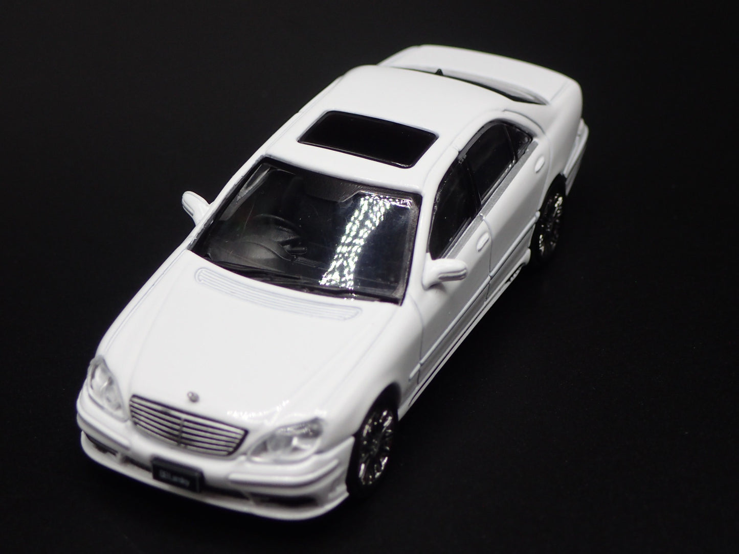 1998-2005 MERCEDES BENZ S CLASS WHITE 1:64 SCALE COLLECTIBLE DIECAST MODEL CAR