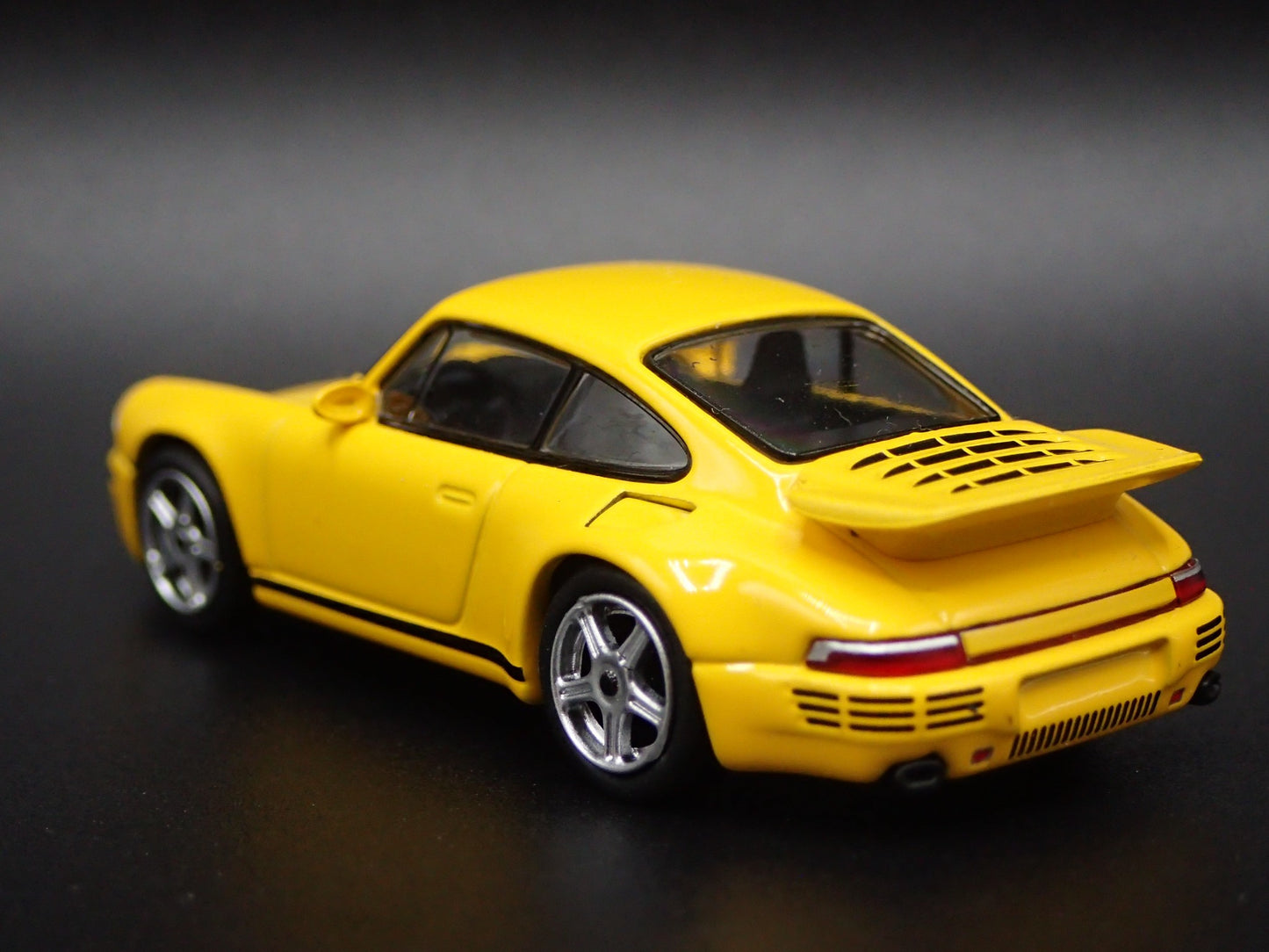 1987-1996 PORSCHE 911 CARRERA RUF CTR 1:64 SCALE DIORAMA DIECAST MODEL CAR