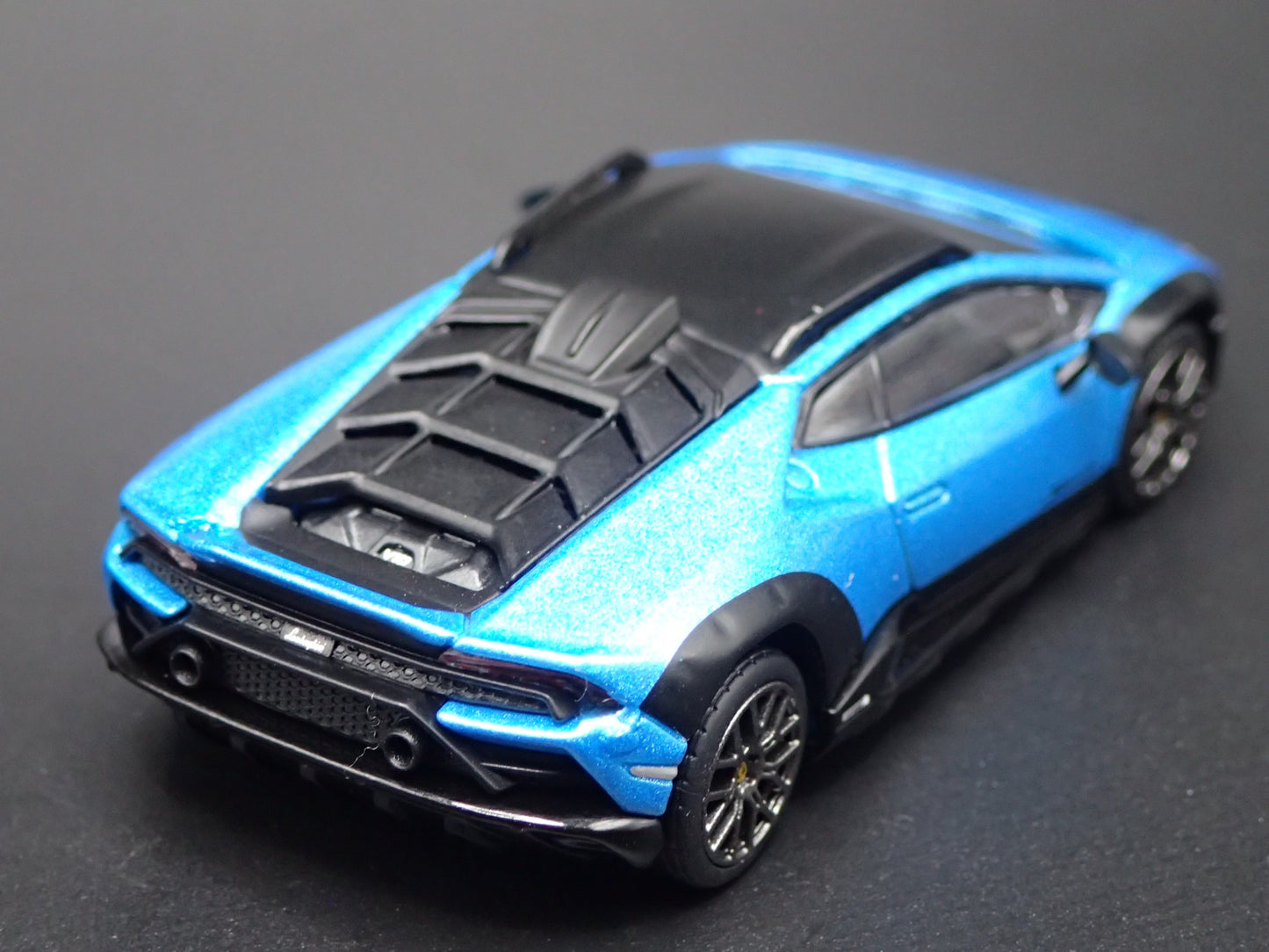 2023-2024 LAMBORGHINI HURACAN STERRATO SUPER CAR 1:64 SCALE DIECAST MODEL CAR