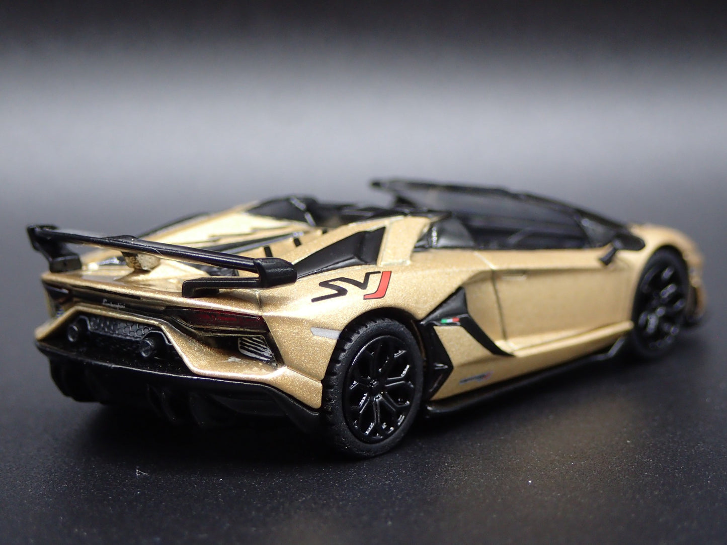 2019-2021 LAMBORGHINI AVENTADOR SVJ ROADSTER SUPER 1:64 SCALE DIECAST MODEL CAR