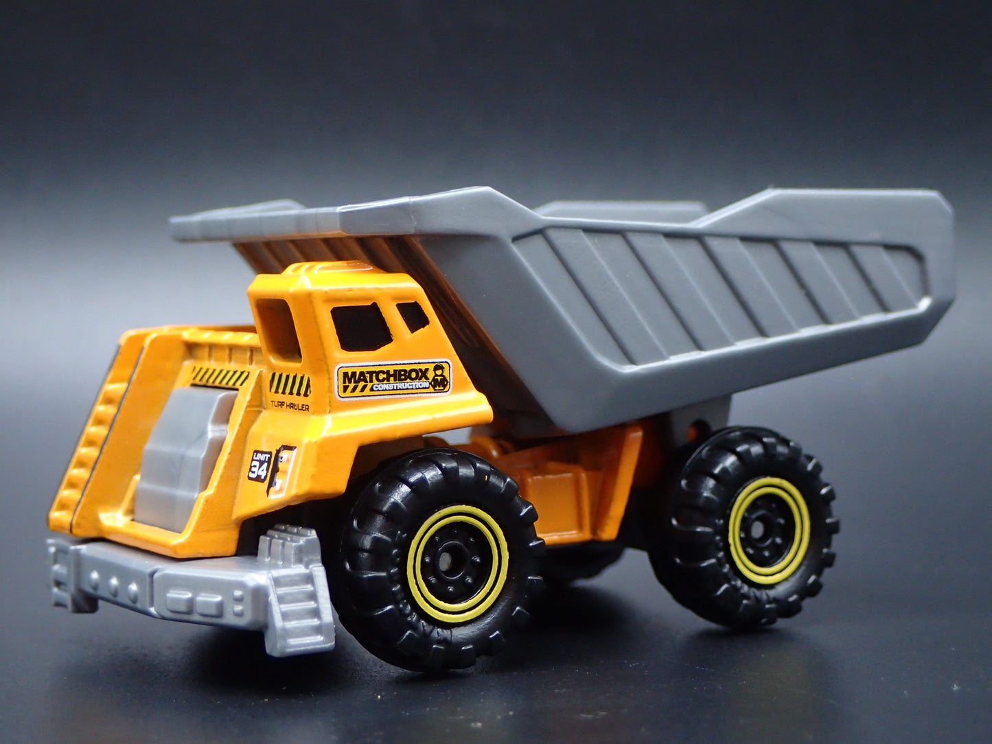 DUMP TRUCK YELLOW 1:64 MB SCALE COLLECTIBLE DIORAMA DIECAST MODEL CAR
