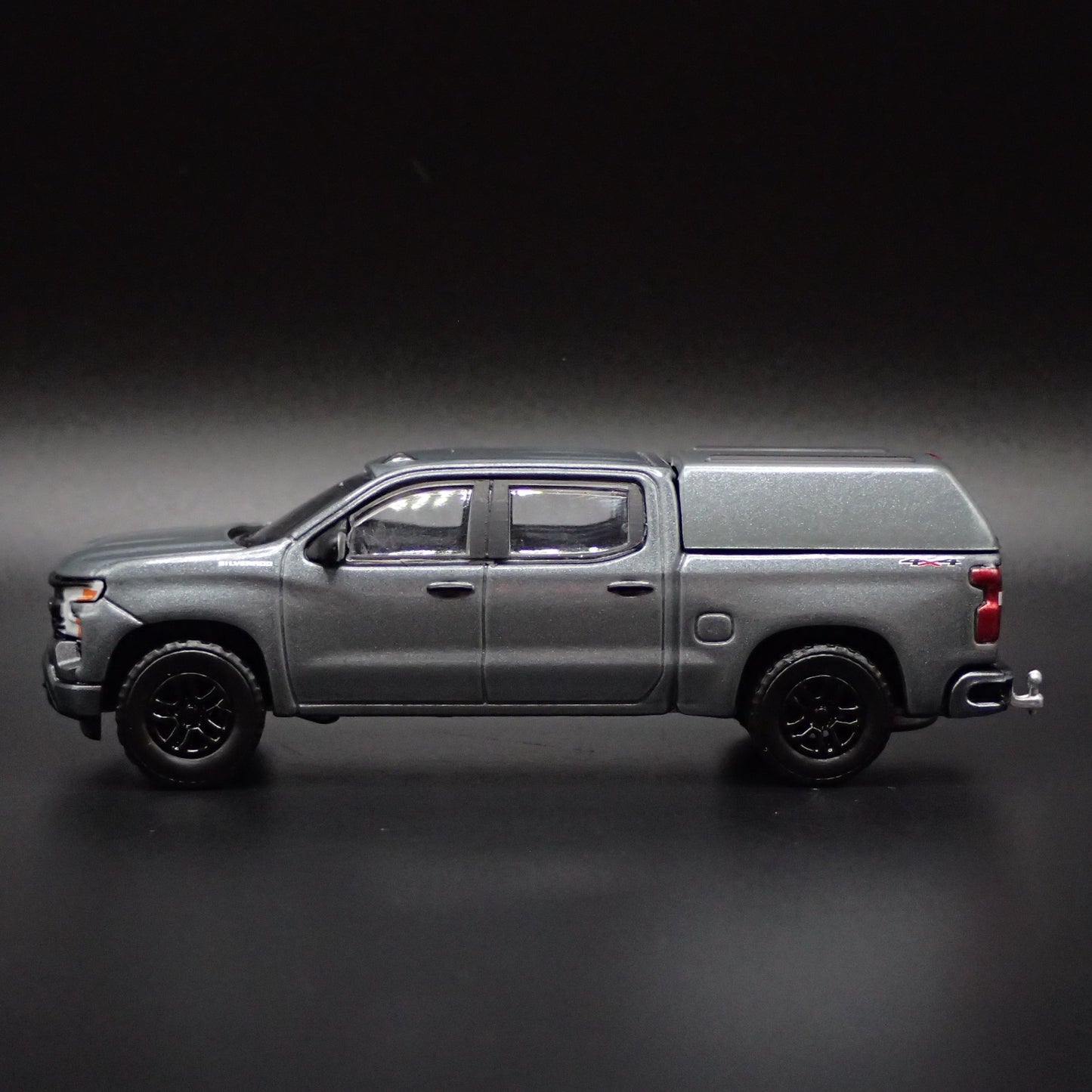2023 23 CHEVY CHEVROLET SILVERADO 1500 TRUCK HITCH 1/64 SCALE DIECAST MODEL CAR