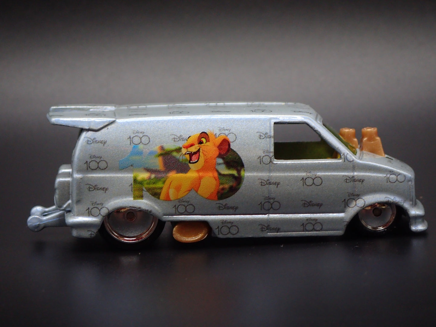 1985 85 CHEVY CHEVROLET ASTRO VAN HOT WHEELS SIMBA 1:64 SCALE DIECAST MODEL CAR