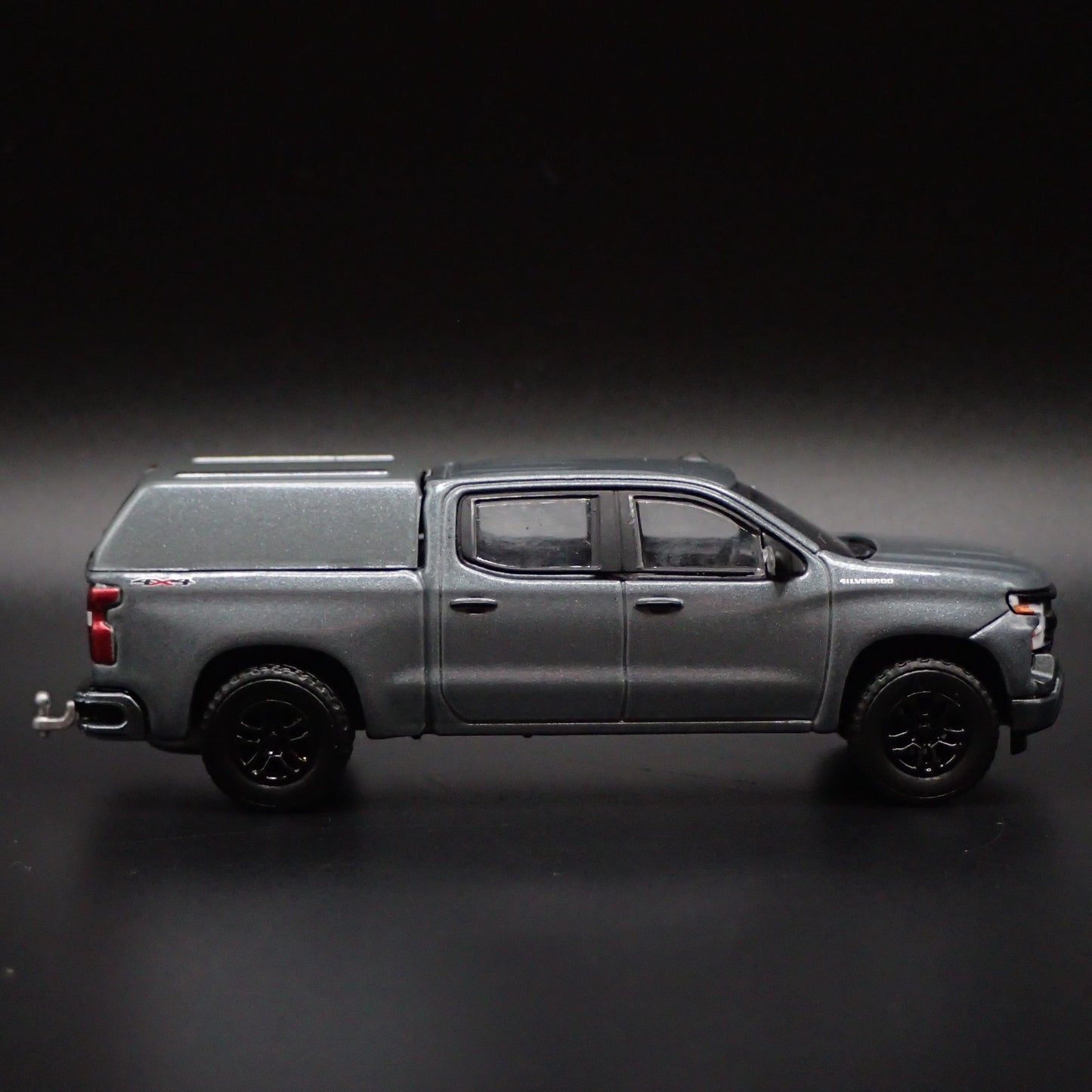 2023 23 CHEVY CHEVROLET SILVERADO 1500 TRUCK HITCH 1/64 SCALE DIECAST MODEL CAR