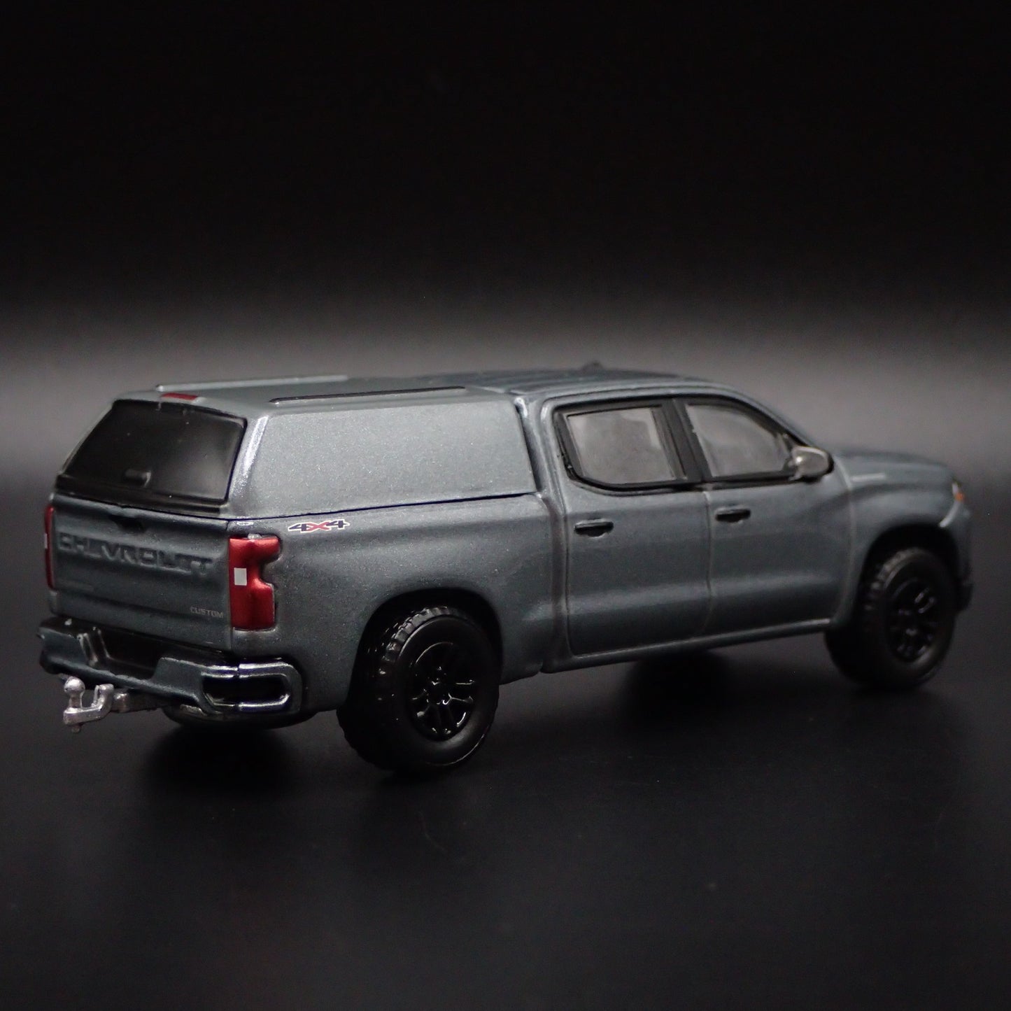 2023 23 CHEVY CHEVROLET SILVERADO 1500 TRUCK HITCH 1/64 SCALE DIECAST MODEL CAR
