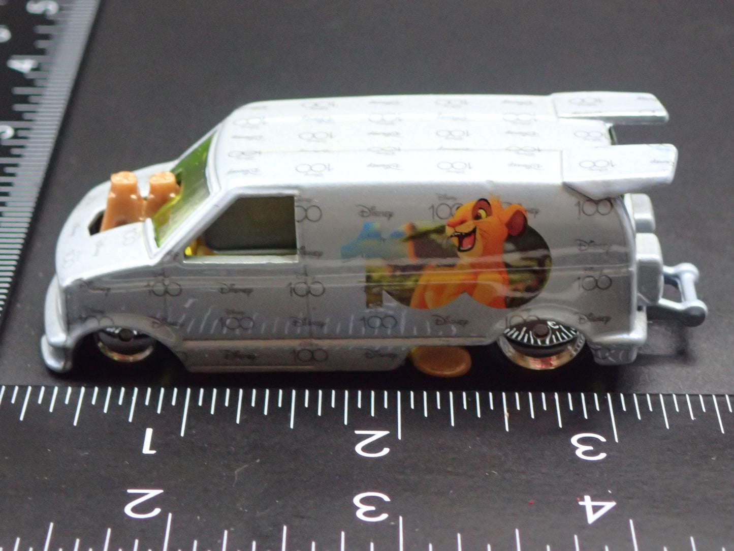 1985 85 CHEVY CHEVROLET ASTRO VAN HOT WHEELS SIMBA 1:64 SCALE DIECAST MODEL CAR