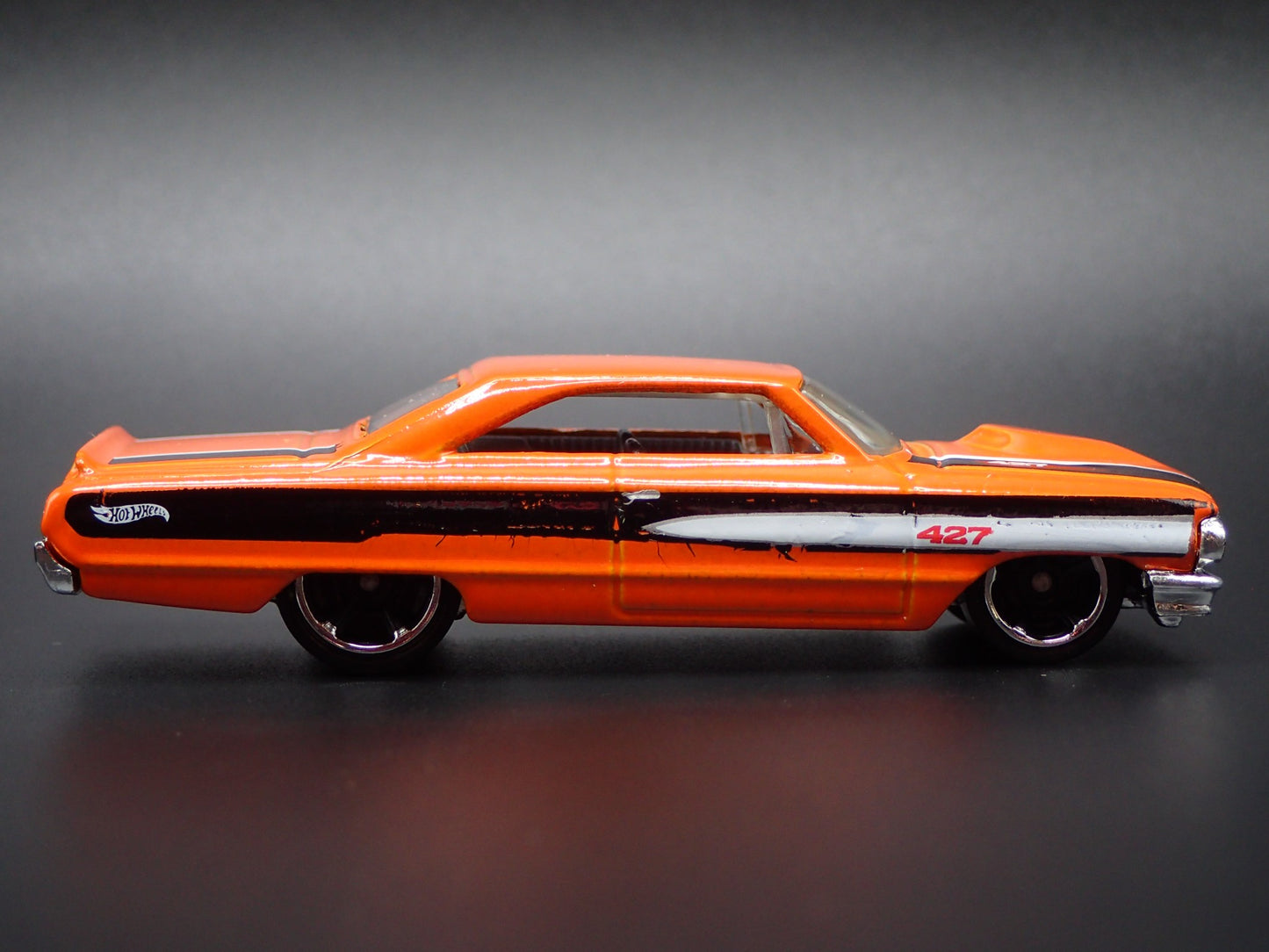 1964 64 FORD GALAXIE 500 ORANGE 1:64 SCALE COLLECTIBLE DIORAMA DIECAST MODEL CAR