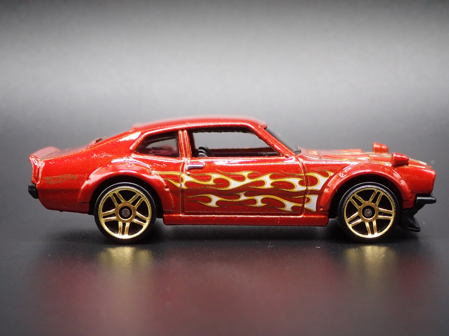 1972 72 FORD MAVERICK CUSTOM 1:64 SCALE COLLECTIBLE DIORAMA DIECAST MODEL CAR