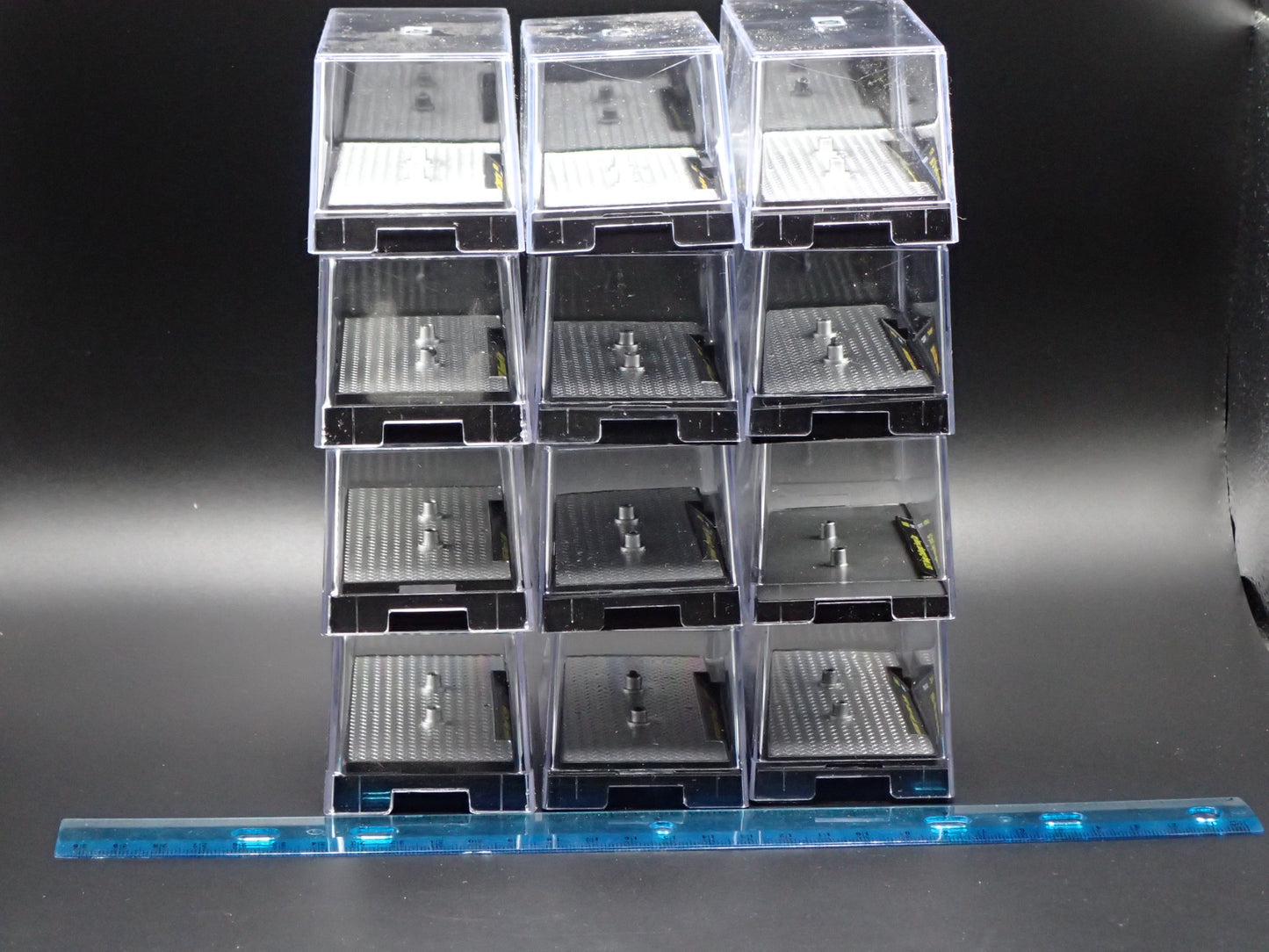 LOT OF 50 1/64 PLASTIC DISPLAY CASES DIECAST MODEL CAR DISPLAYS