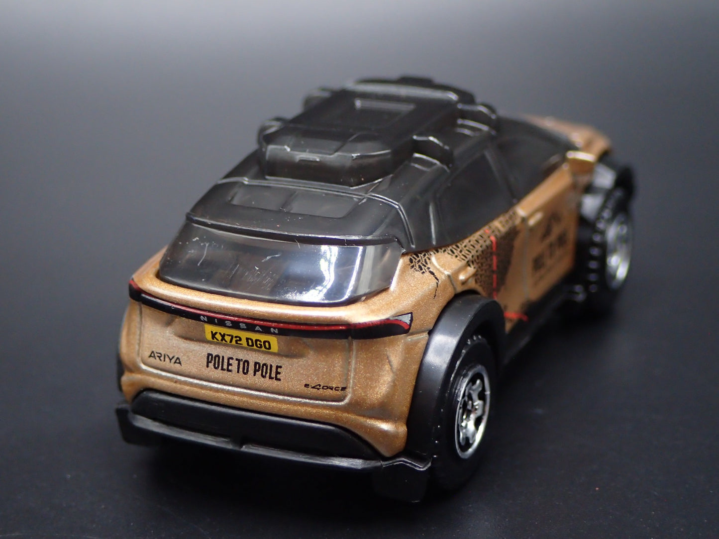 2023-2025 NISSAN ARIYA EV SUV POLE TO POLE GOLD 1:64 SCALE DIECAST MODEL CAR