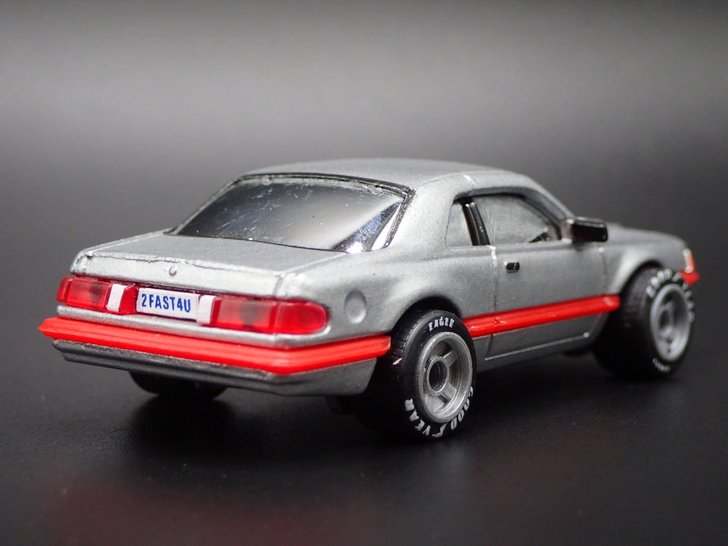 1983 - 1988 THUNDERBIRD TBIRD TURBO COUPE 1:64 SCALE DIORAMA DIECAST MODEL CAR