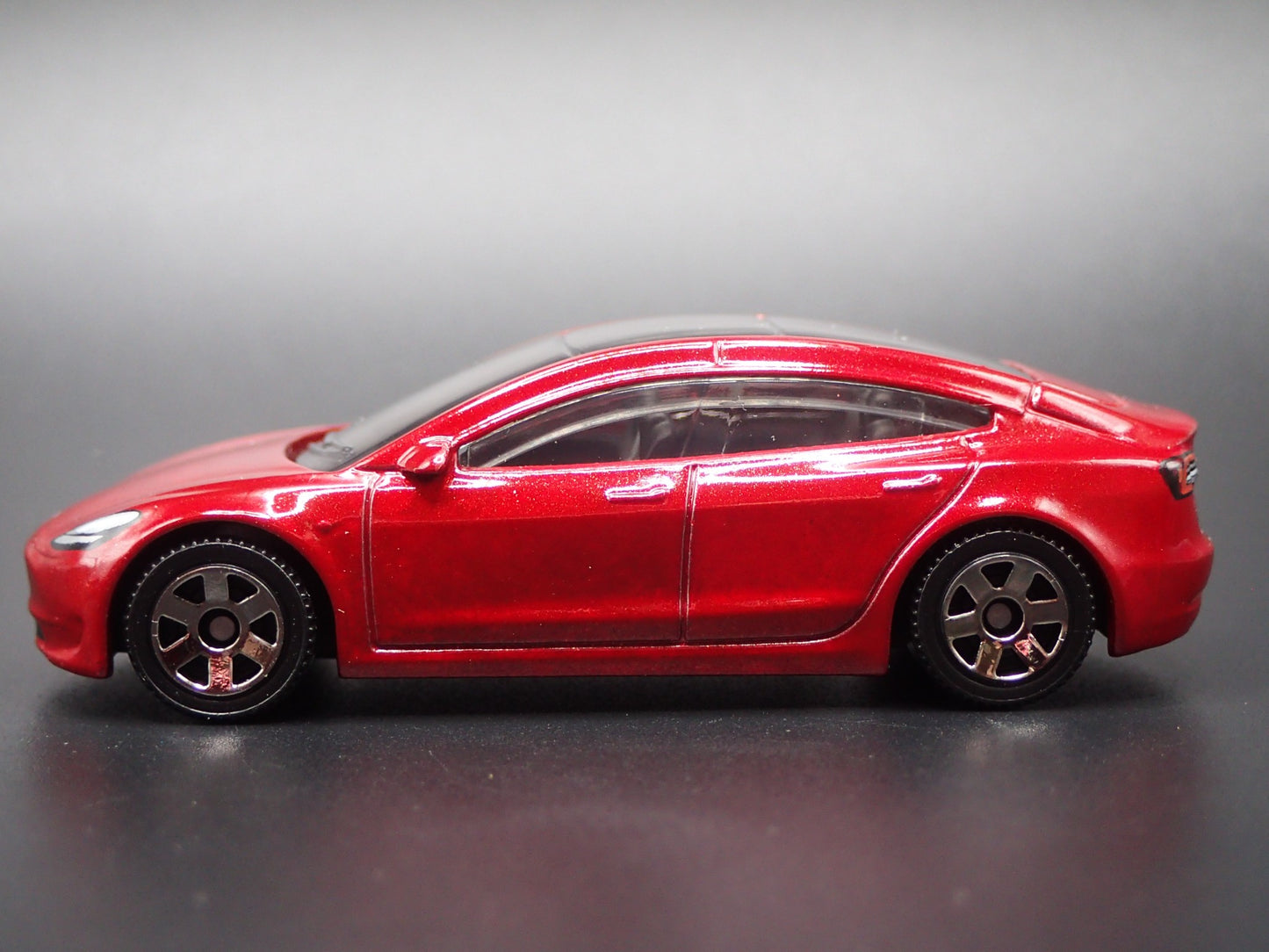 2017-2025 TESLA MODEL 3 RED 1:64 SCALE COLLECTIBLE DIORAMA DIECAST MODEL CAR