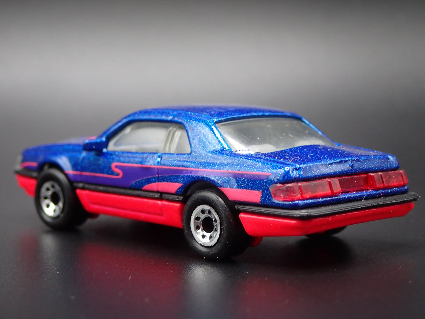 1983 - 1988 THUNDERBIRD TBIRD TURBO COUPE 1:64 SCALE DIORAMA DIECAST MODEL CAR