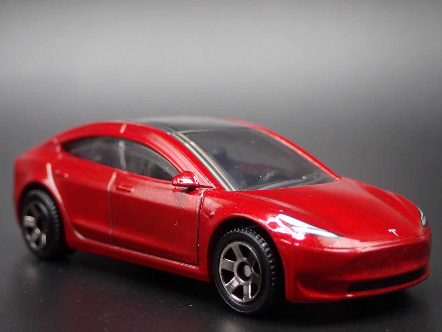 2017-2025 TESLA MODEL 3 RED 1:64 SCALE COLLECTIBLE DIORAMA DIECAST MODEL CAR