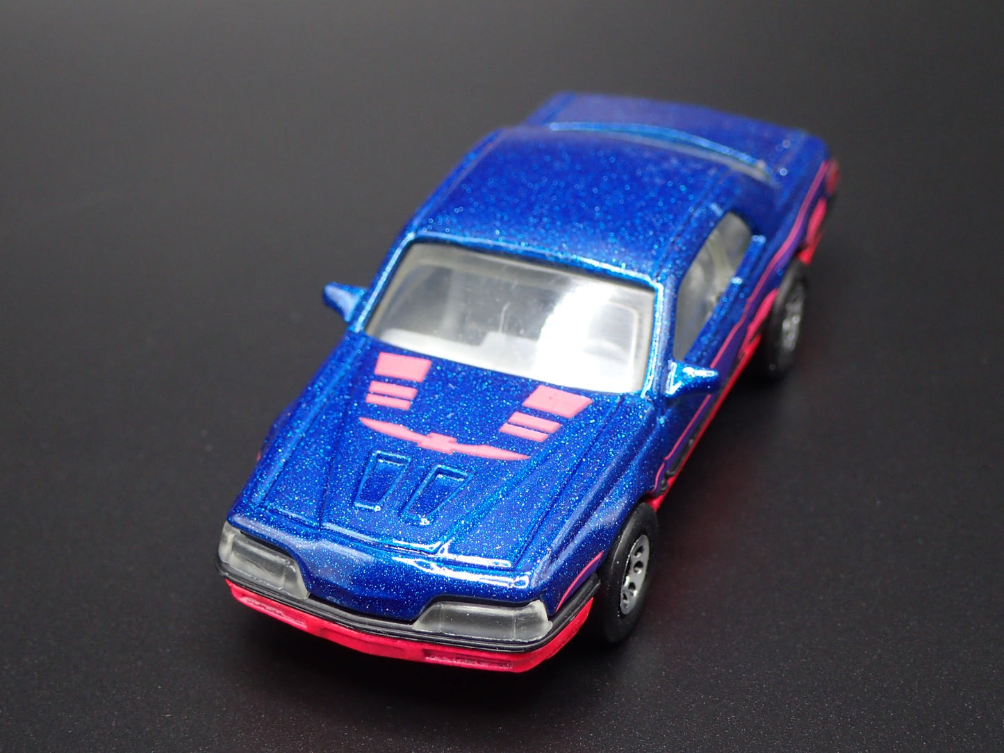 1983 - 1988 THUNDERBIRD TBIRD TURBO COUPE 1:64 SCALE DIORAMA DIECAST MODEL CAR