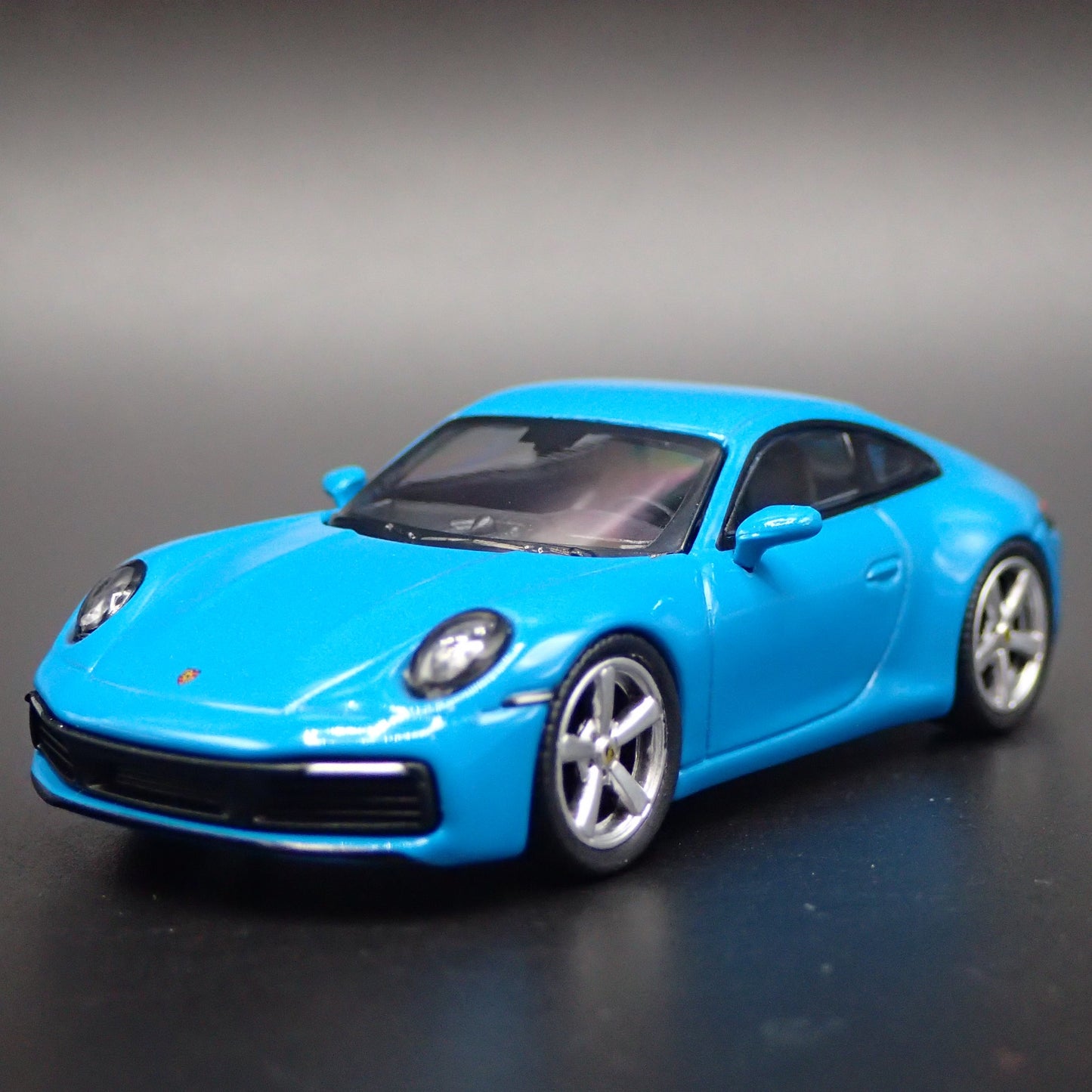 2018-2025 PORSCHE 911 CARRERA S 992 BLUE 1:64 SCALE DIORAMA DIECAST MODEL CAR