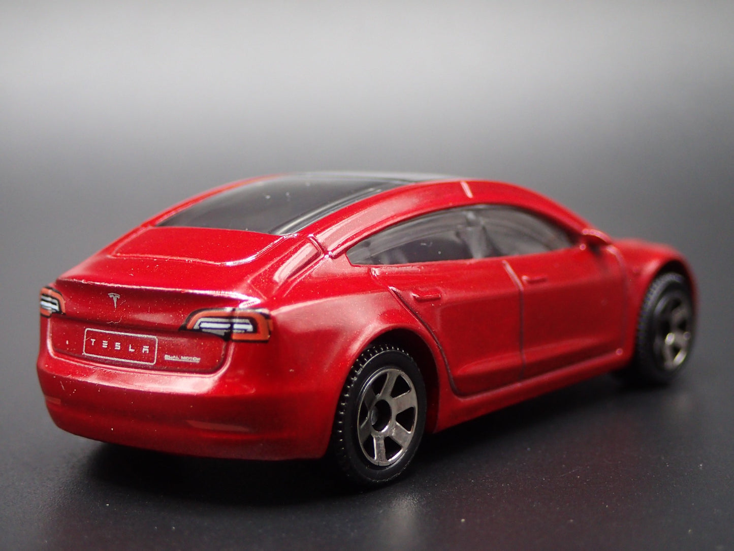 2017-2025 TESLA MODEL 3 RED 1:64 SCALE COLLECTIBLE DIORAMA DIECAST MODEL CAR