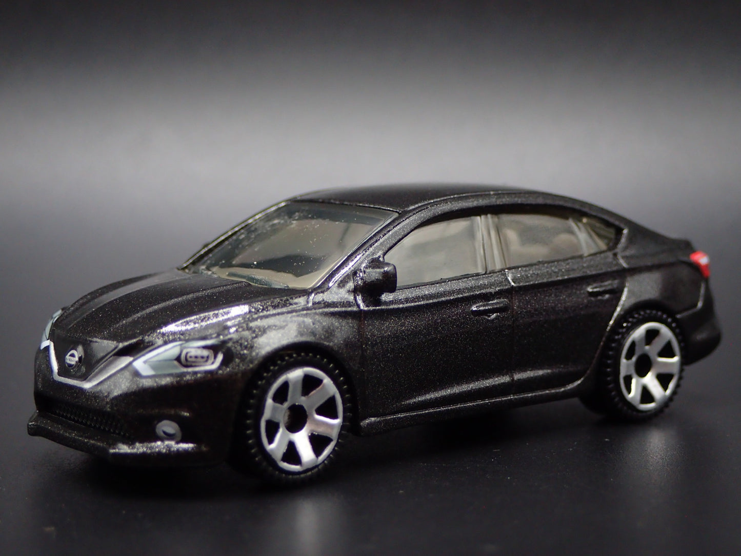 2013-2019 NISSAN SENTRA 4 DOOR 1:64 SCALE COLLECTIBLE DIORAMA DIECAST MODEL CAR