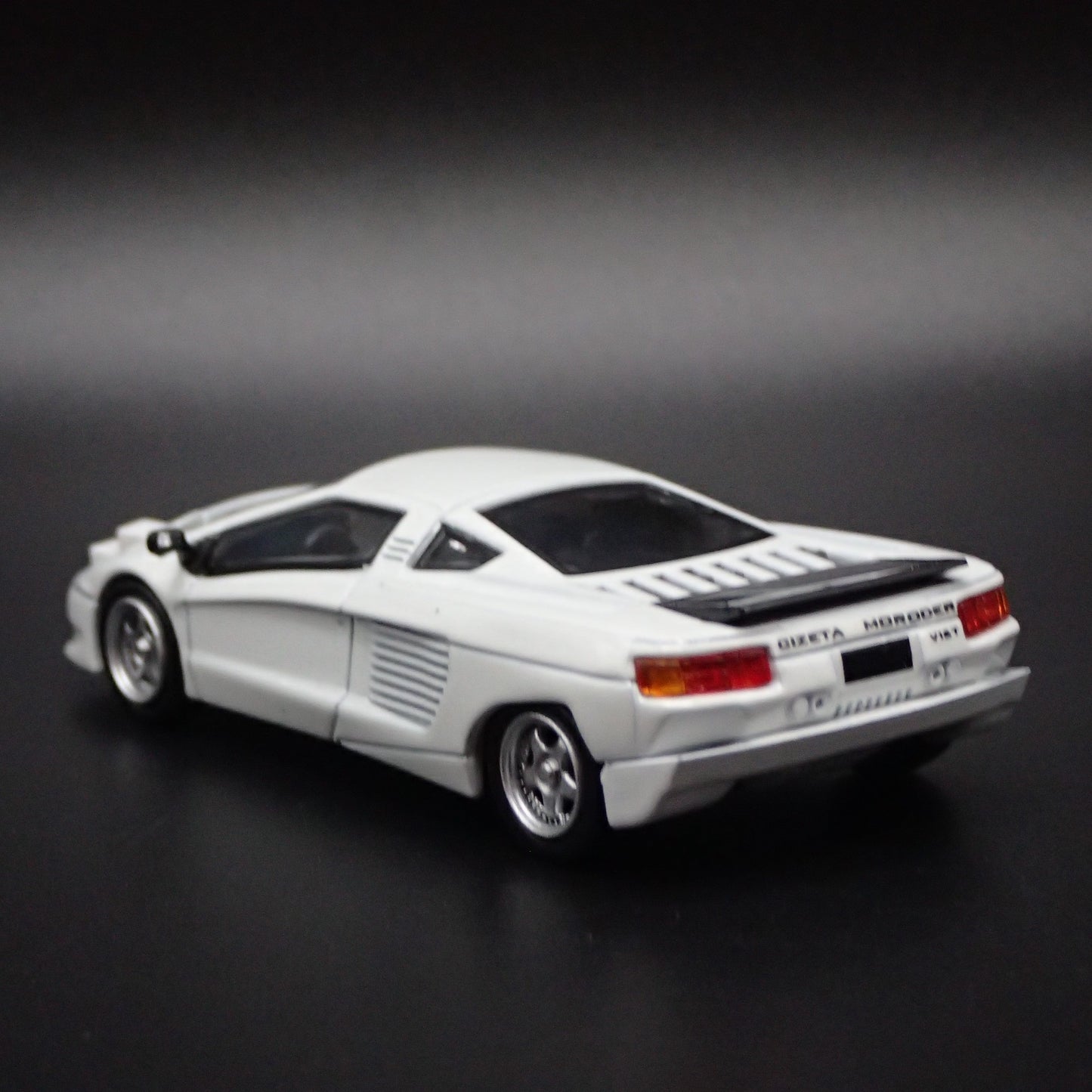 1991-2003 CIZETA V16T SUPER CAR 1:64 SCALE COLLECTIBLE DIORAMA DIECAST MODEL CAR