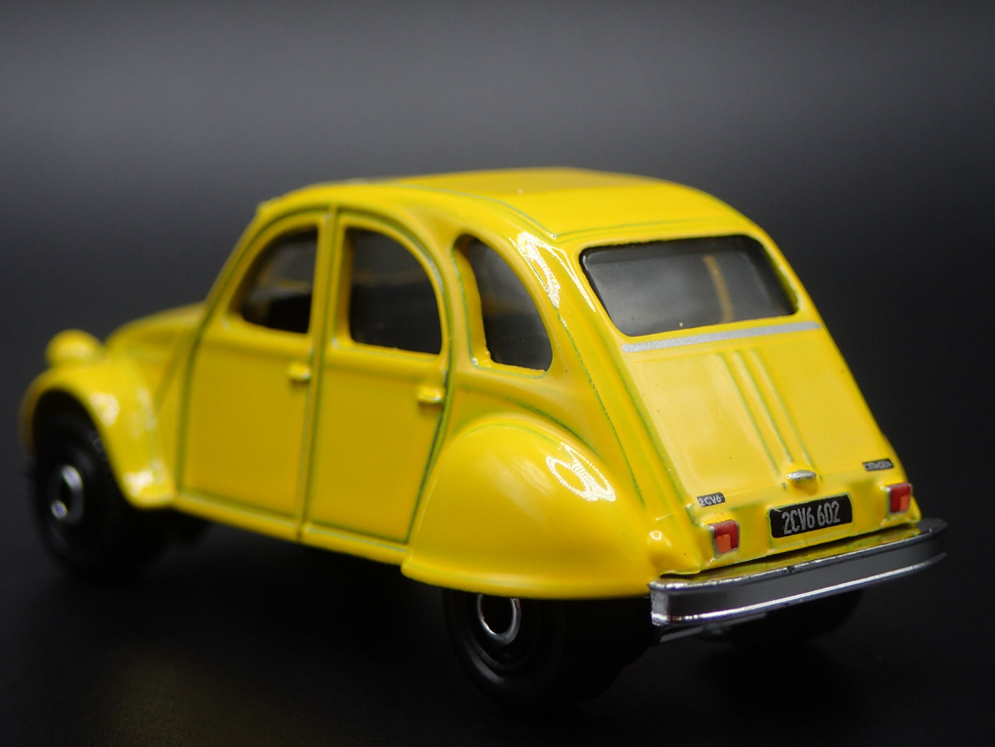 1948-1990 CITROEN 2CV YELLOW 1:64 SCALE COLLECTIBLE DIORAMA DIECAST MODEL CAR