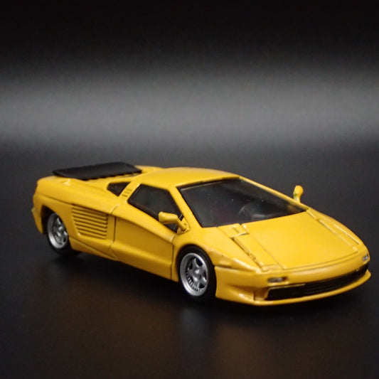 1991-2003 CIZETA V16T SUPER CAR 1:64 SCALE COLLECTIBLE DIORAMA DIECAST MODEL CAR